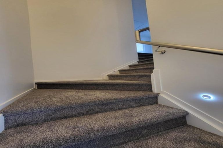 Photo of property in 10d Benton Place, Manurewa, Auckland, 2102