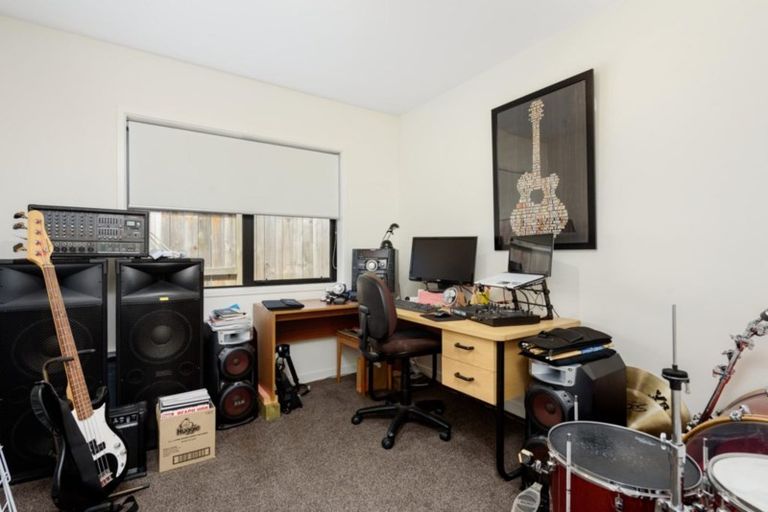 Photo of property in 15 Sabre Street, Papamoa Beach, Papamoa, 3118