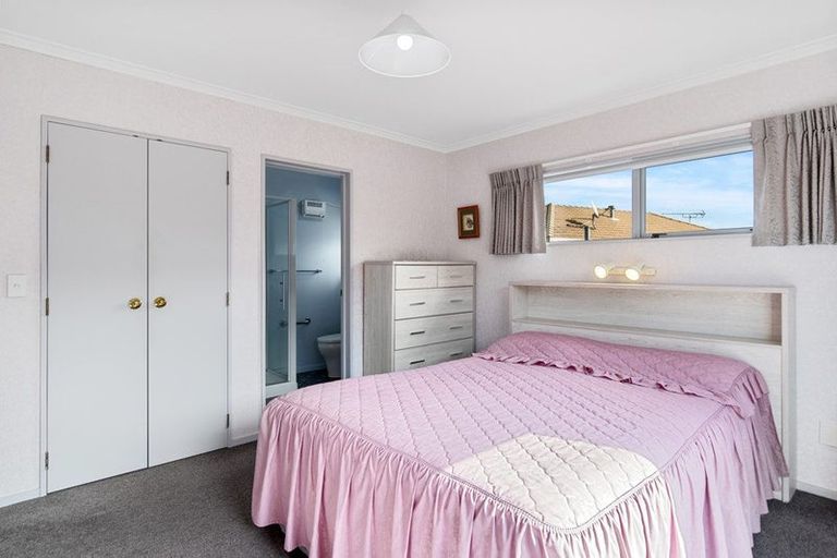 Photo of property in 240 Grandview Road, Western Heights, Hamilton, 3200