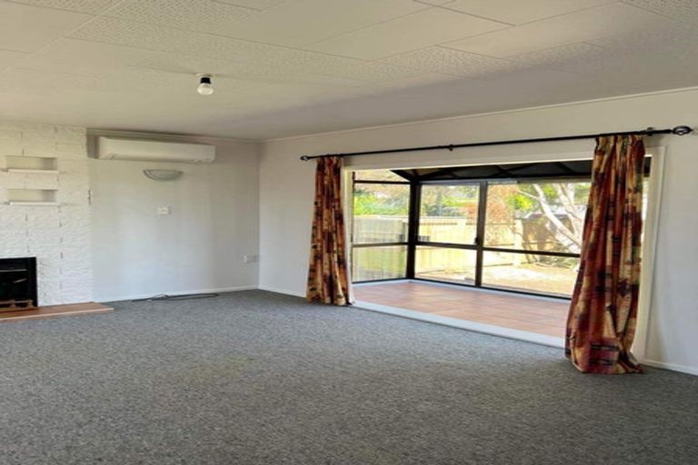 Photo of property in 2 Tasman Street, Havelock North, 4130