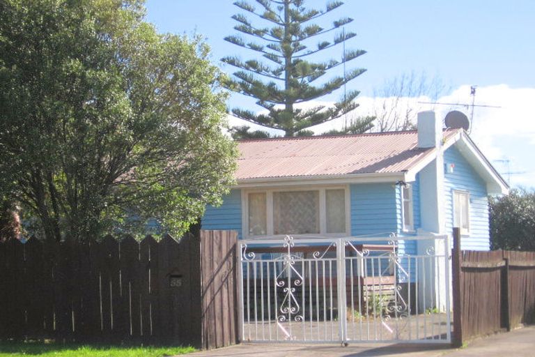Photo of property in 55a Waimumu Road, Massey, Auckland, 0614