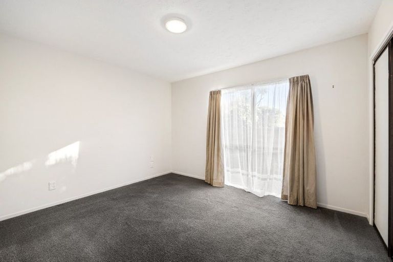 Photo of property in 1/126b Inwoods Close, Parklands, Christchurch, 8083