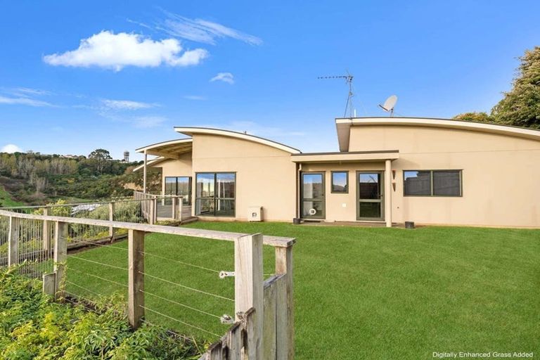 Photo of property in 1 Shakespeare Road, Bastia Hill, Whanganui, 4500