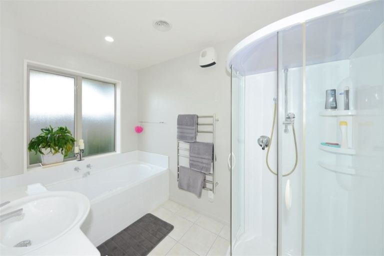 Photo of property in 2 Rearsby Drive, Halswell, Christchurch, 8025