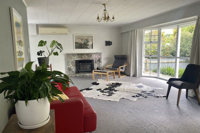 Photo of property in 14 Papawai Road, Greytown, 5712