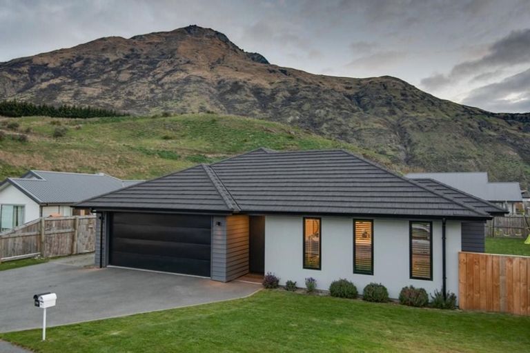 Photo of property in 26 Risinghurst Terrace, Lower Shotover, Queenstown, 9304