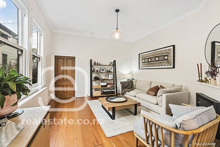 Photo of property in 104 Britomart Street, Berhampore, Wellington, 6023