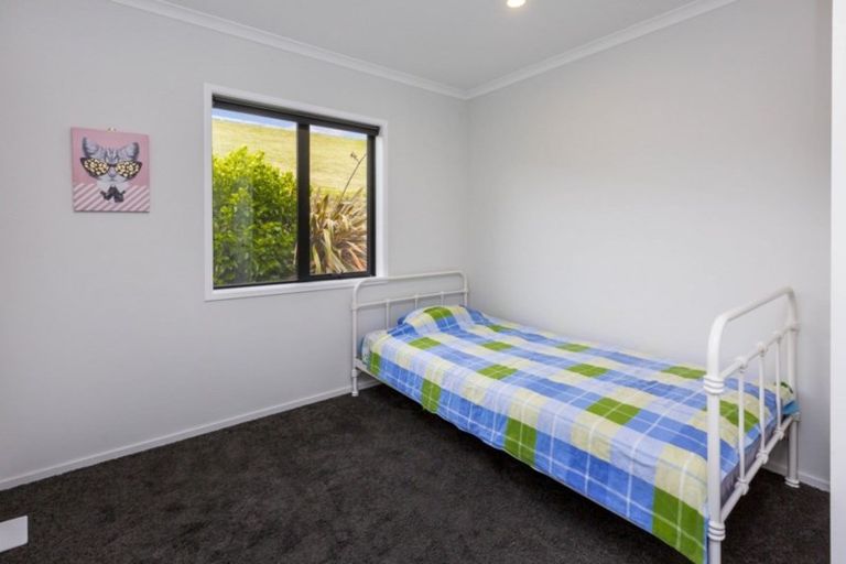 Photo of property in 51 Percy Kinsman Crescent, Riverstone Terraces, Upper Hutt, 5018