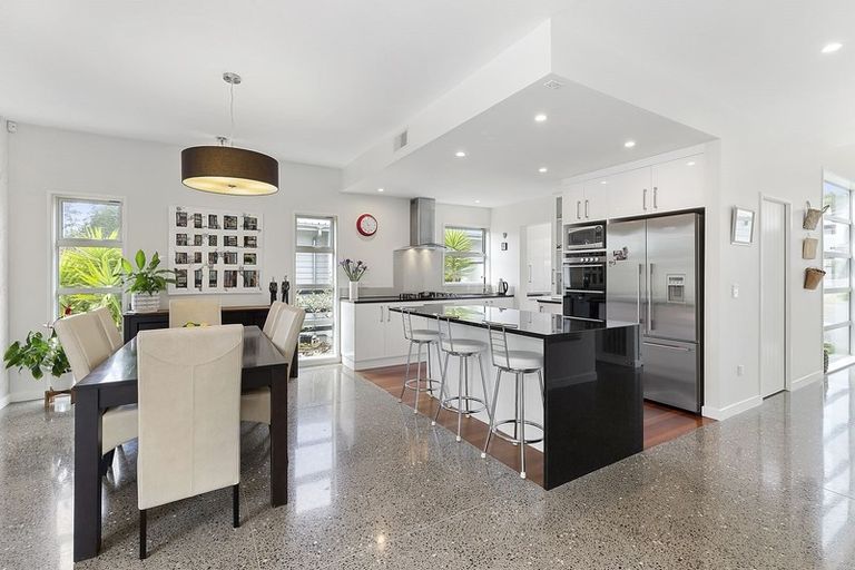 Photo of property in 4 Shoal Place, Whitby, Porirua, 5024