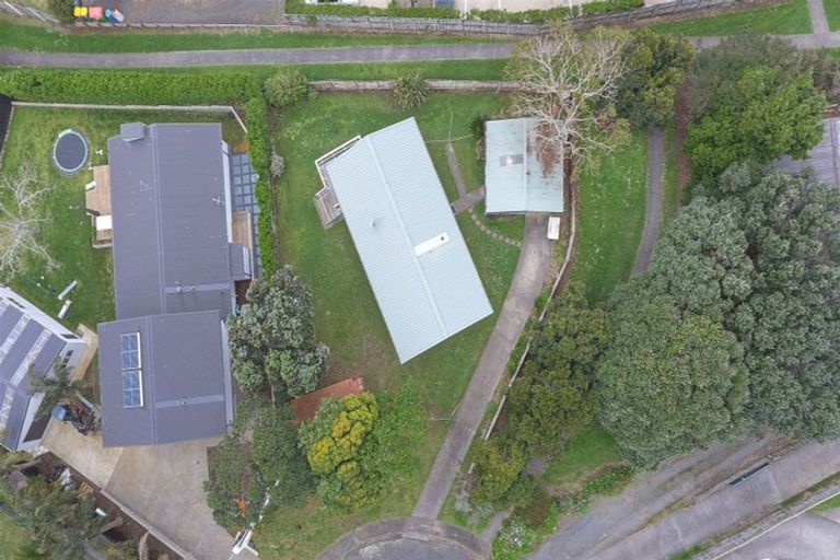 Photo of property in 11 Litchfield Place, Clarks Beach, 2122