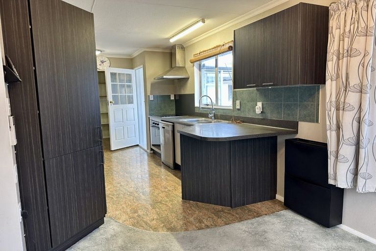 Photo of property in 58 Rhodes Drive, Kelvin Grove, Palmerston North, 4414