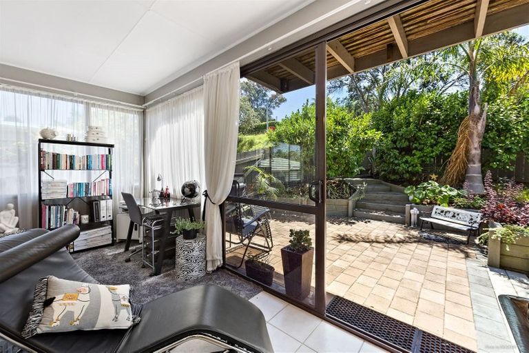 Photo of property in 289 Vipond Road, Stanmore Bay, Whangaparaoa, 0932