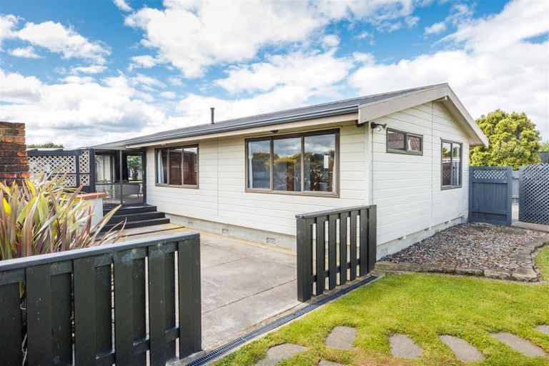 Photo of property in 11 Waltham Court, Cloverlea, Palmerston North, 4412