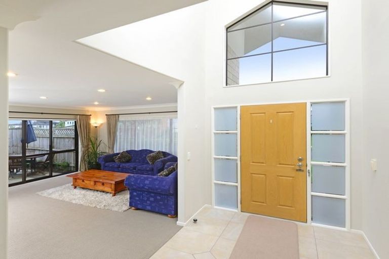 Photo of property in 9 Dunoon Close, Flat Bush, Auckland, 2016