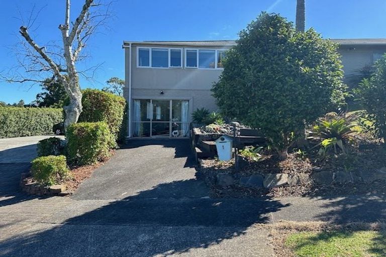 Photo of property in 1 John Gill Road, Cockle Bay, Auckland, 2014