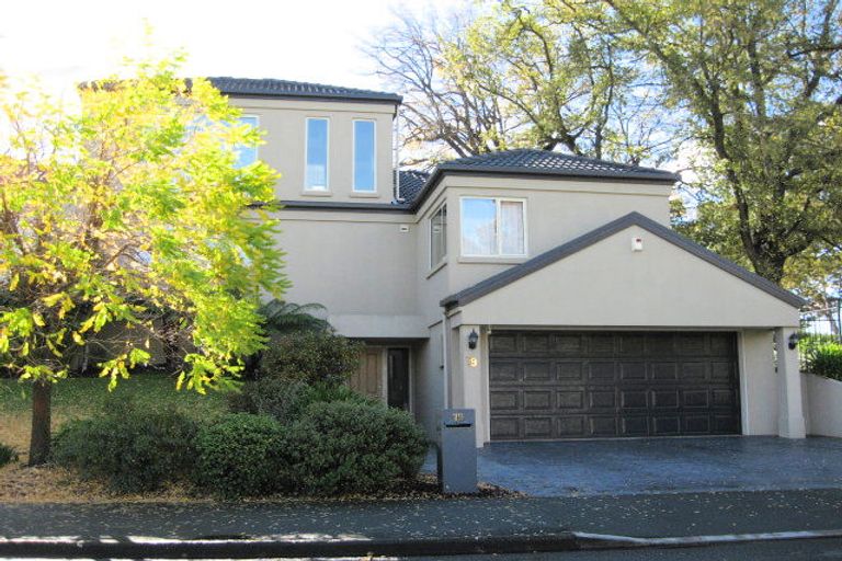 Photo of property in 79 Fifield Terrace, Waltham, Christchurch, 8023