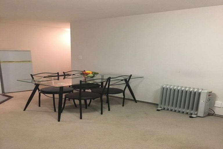 Photo of property in Dual Apartments, 108/142 Vivian Street, Te Aro, Wellington, 6011