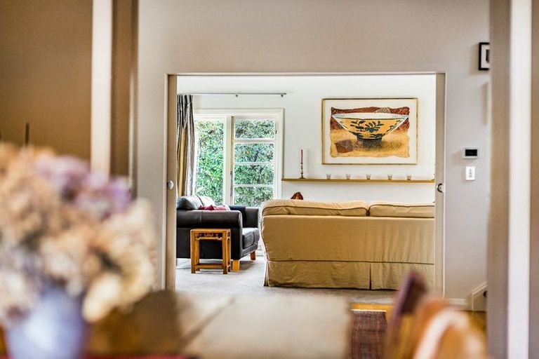 Photo of property in 33 Cheviot Road, Lowry Bay, Lower Hutt, 5013