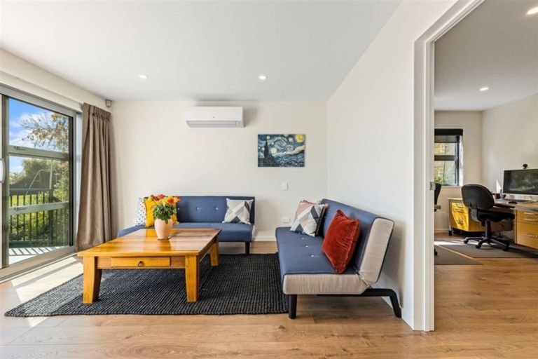 Photo of property in 28 Woodlau Rise, Huntsbury, Christchurch, 8022