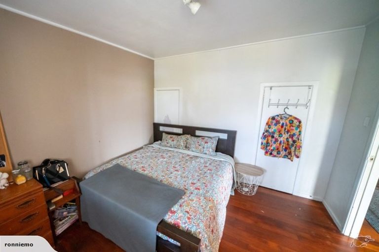 Photo of property in 21 Seabrook Avenue, New Lynn, Auckland, 0600