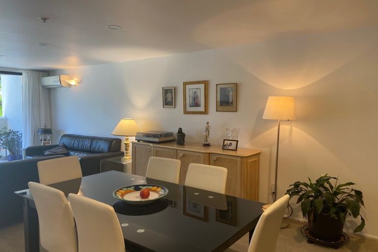 Photo of property in Mon Desir Apartments, 5/175a Hurstmere Road, Takapuna, Auckland, 0622