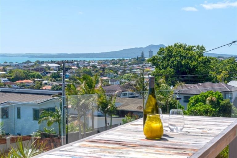 Photo of property in 50 Quebec Road, Milford, Auckland, 0620