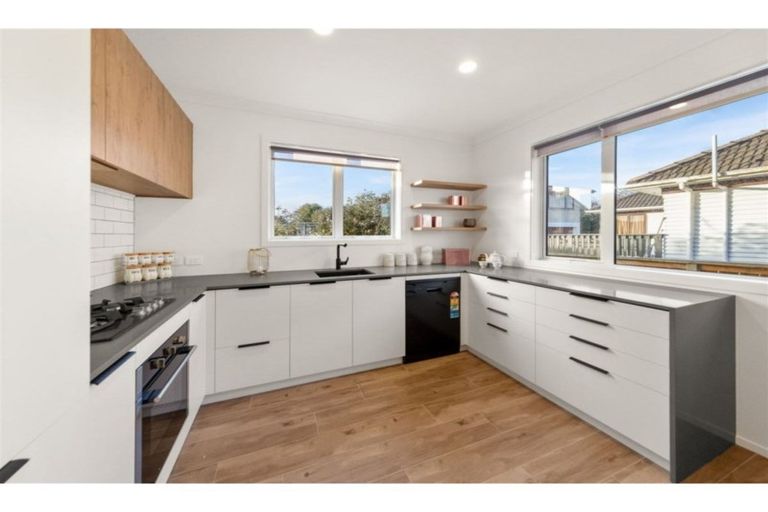 Photo of property in 1a Lincoln Road, Bluff Hill, Napier, 4110