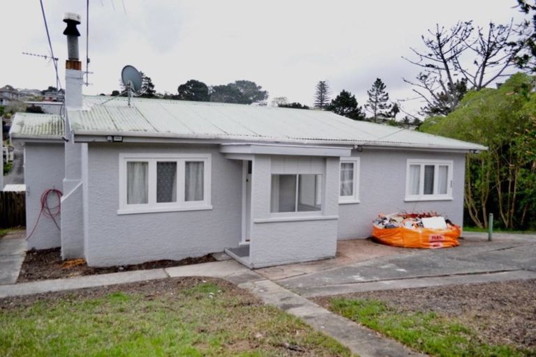 Photo of property in 692 Beach Road, Browns Bay, Auckland, 0630
