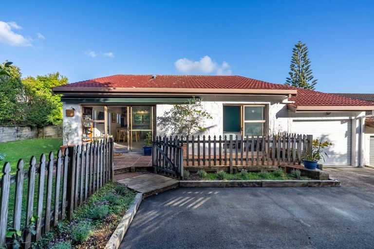 Photo of property in 2/47 Stredwick Drive, Torbay, Auckland, 0630