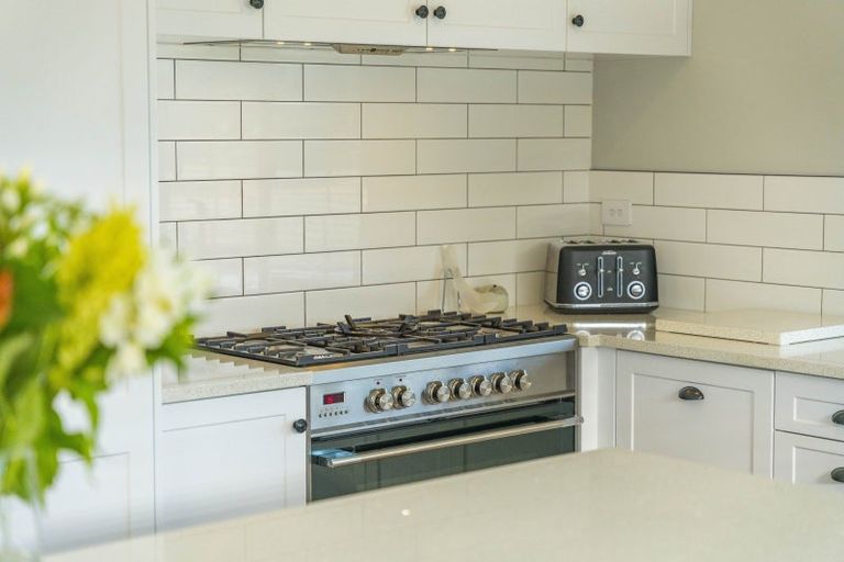 Photo of property in 8 Pukatea Lane, Kinloch, Taupo, 3377