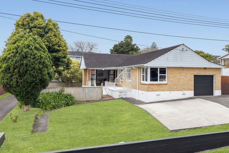 Photo of property in 11 Tampin Road, Hillpark, Auckland, 2102