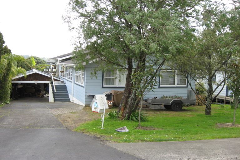 Photo of property in 10 Twin Wharf Road, Herald Island, Auckland, 0618