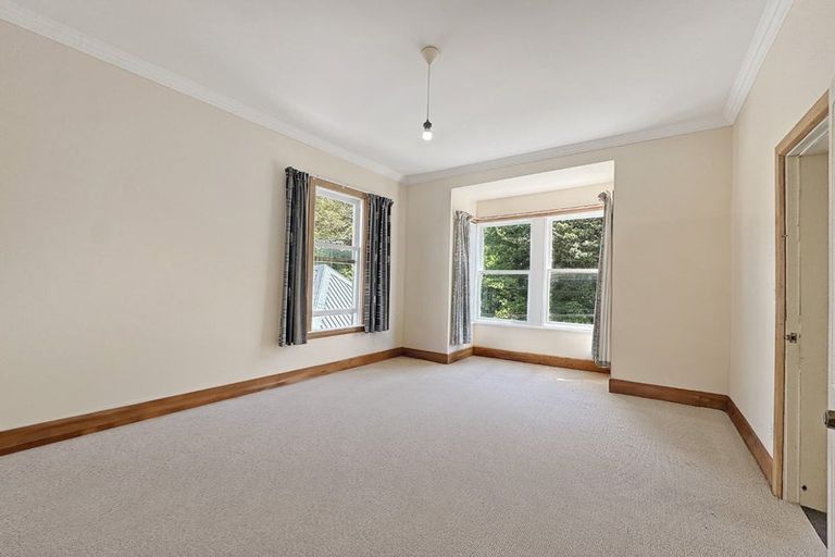 Photo of property in 123a Glenmore Street, Kelburn, Wellington, 6012
