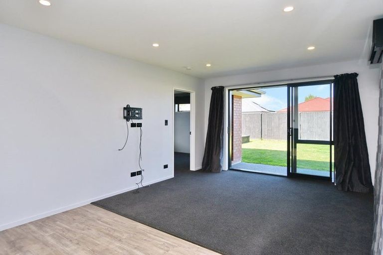 Photo of property in 36 Minerva Crescent, Woodend, 7610