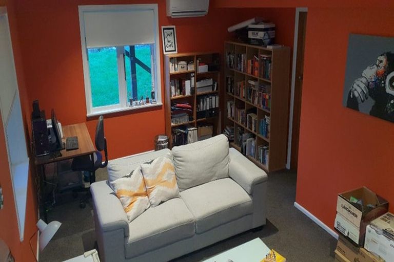 Photo of property in 35a Kinghorne Street, Strathmore Park, Wellington, 6022