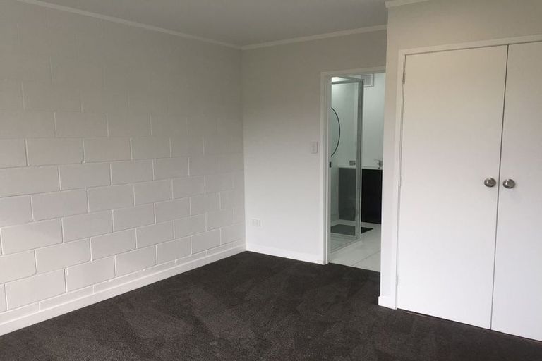 Photo of property in 153 Browns Bay Road, Browns Bay, Auckland, 0630