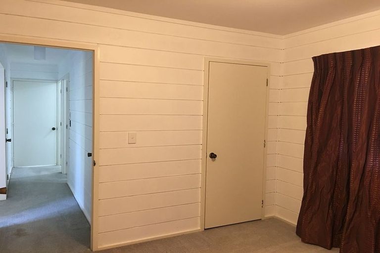 Photo of property in 11 Kereru Grove, Greenhithe, Auckland, 0632