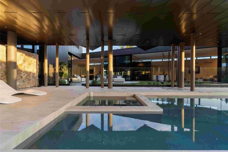 Photo of property in 32 Tuhaere Street, Orakei, Auckland, 1071