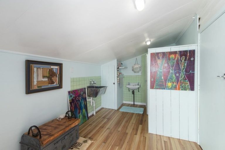 Photo of property in 19a Marine Parade South, Foxton Beach, Foxton, 4815