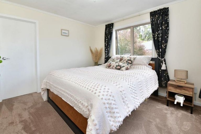 Photo of property in 2/596 Whangaparaoa Road, Stanmore Bay, Whangaparaoa, 0932