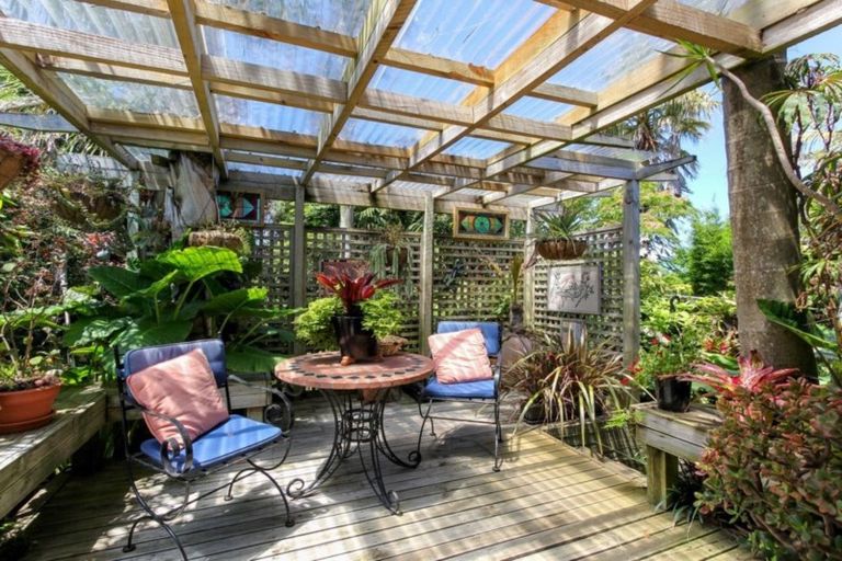 Photo of property in 65 Paynters Avenue, Strandon, New Plymouth, 4312