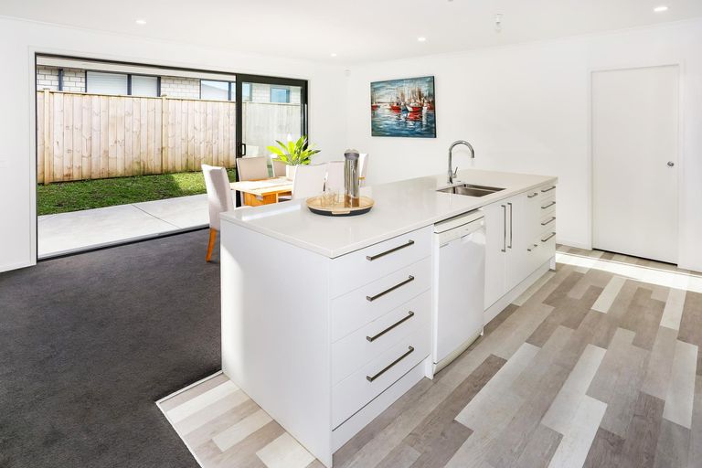 Photo of property in 15 Glenkirk Crescent, Pokeno, 2402