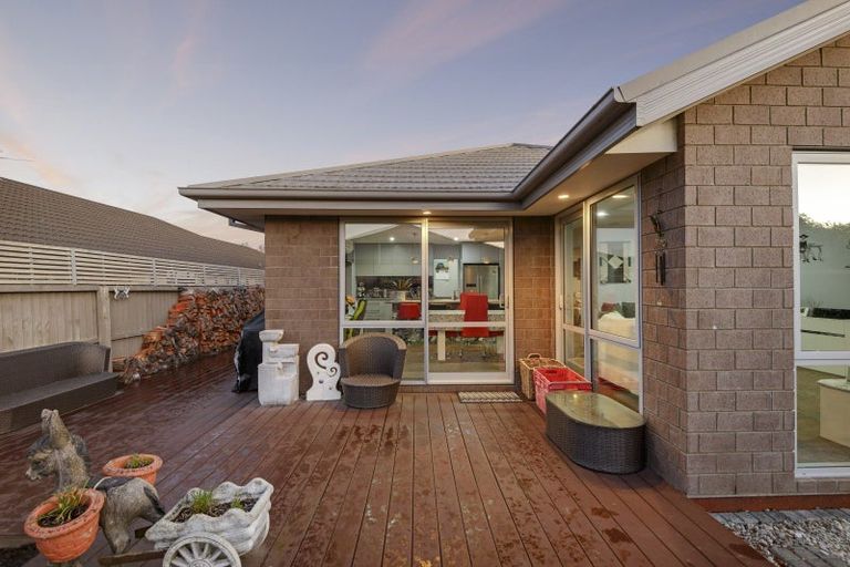 Photo of property in 35 Beech Drive, Rangiora, 7400