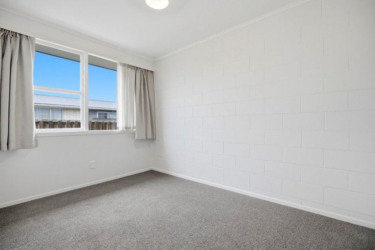 Photo of property in 5a-c Pohutukawa Drive, Tokoroa, 3420