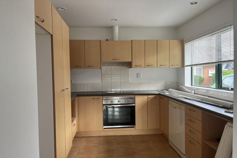 Photo of property in Waimanu Bay Village, 3/1 Piriti Drive, Te Atatu Peninsula, Auckland, 0610