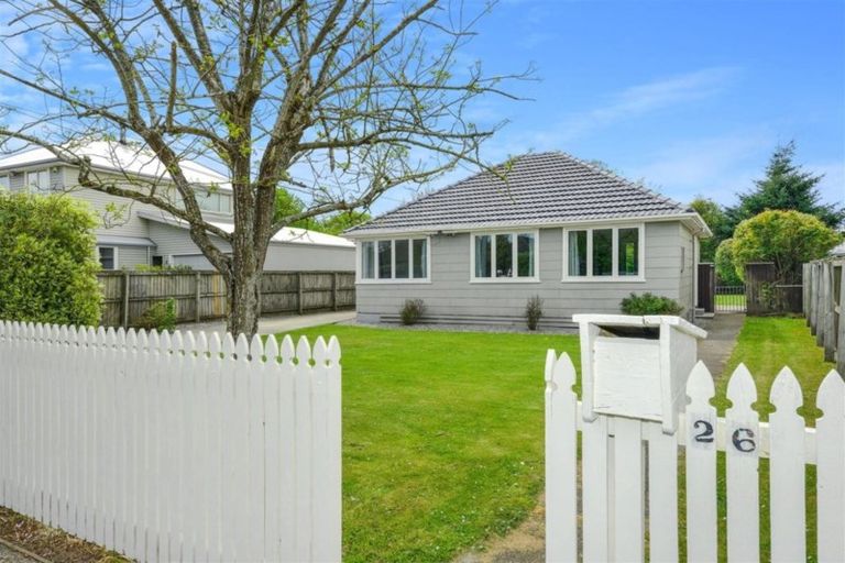 Photo of property in 26 Bateman Avenue, Bryndwr, Christchurch, 8053