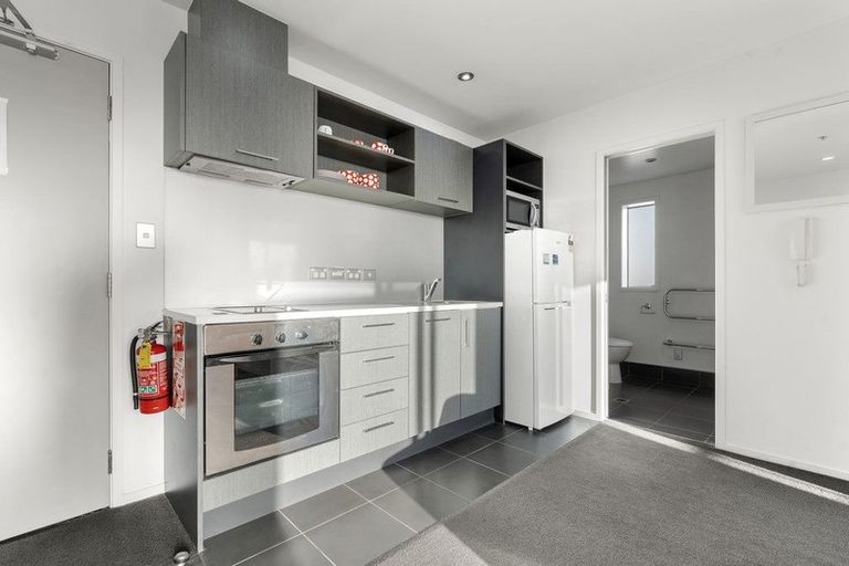 Photo of property in 2104/74 Albert Street, Auckland Central, Auckland, 1010