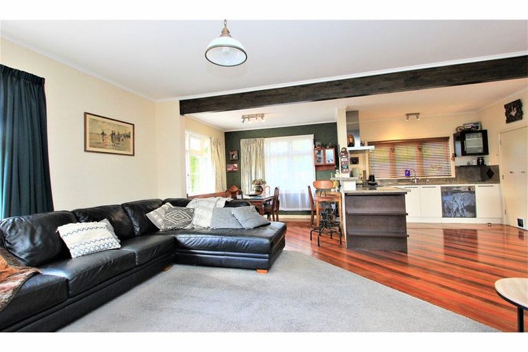 Photo of property in 21 Main Road, Havelock, 7100