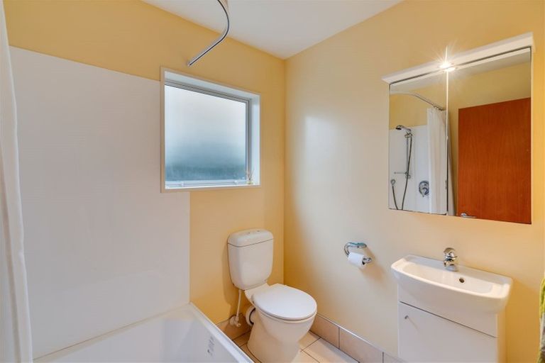 Photo of property in 32 Esplanade, Sumner, Christchurch, 8081