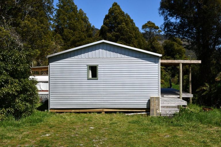 Photo of property in 4 Nikau Heights, Little Wanganui, Karamea, 7893